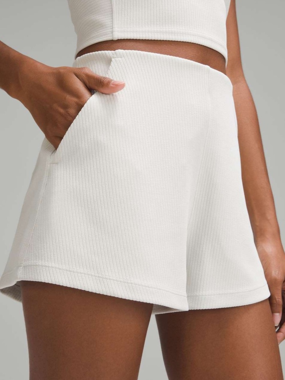 Lululemon Athletica Ribbed Softstreme HR Short 2” Bone NWT High Rise, Pockets